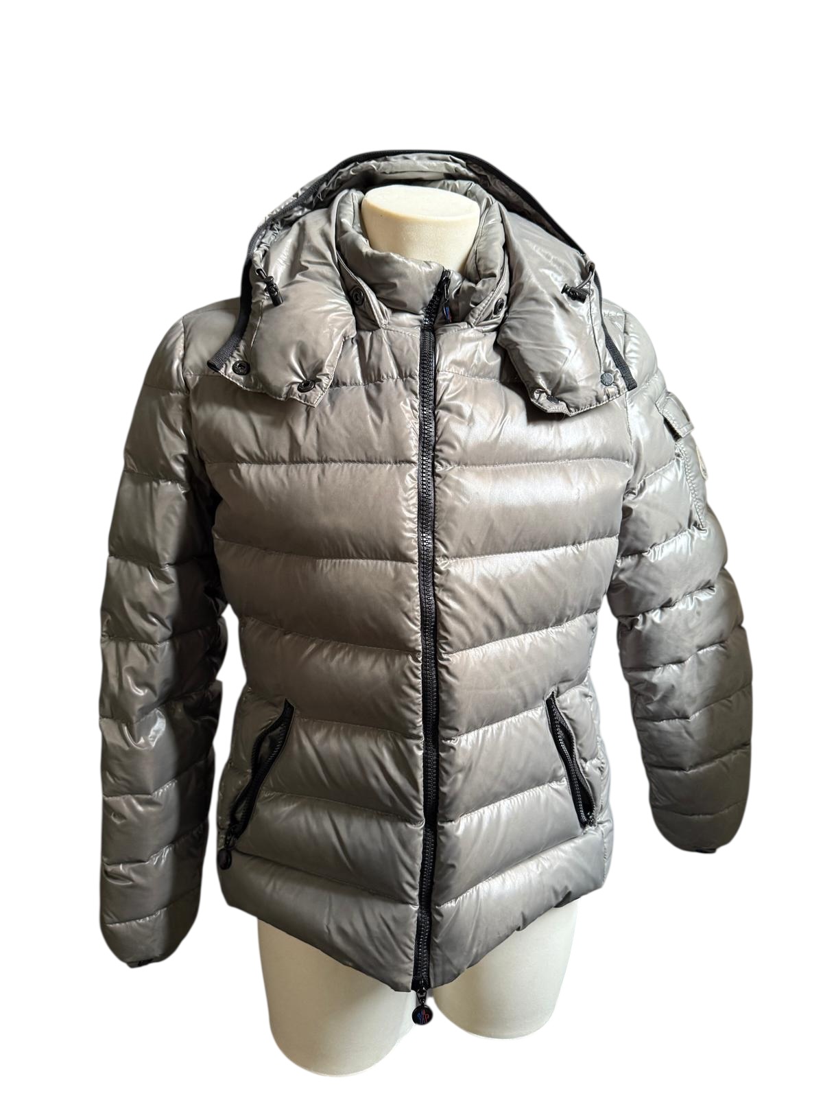 Moncler down jacket | Marché LOOP