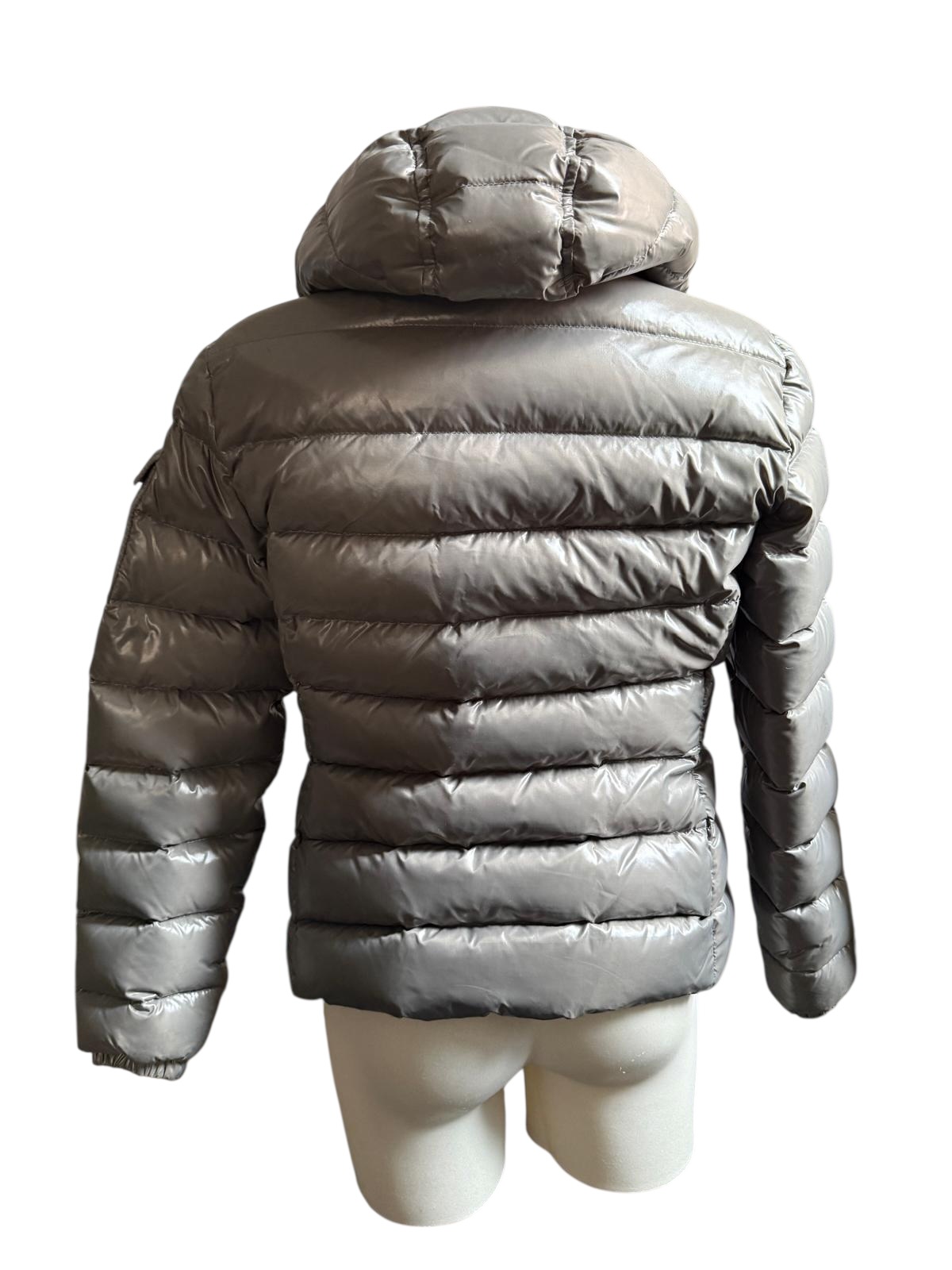 Moncler down jacket | Marché LOOP