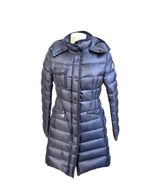 Moncler down jacket | Marché LOOP