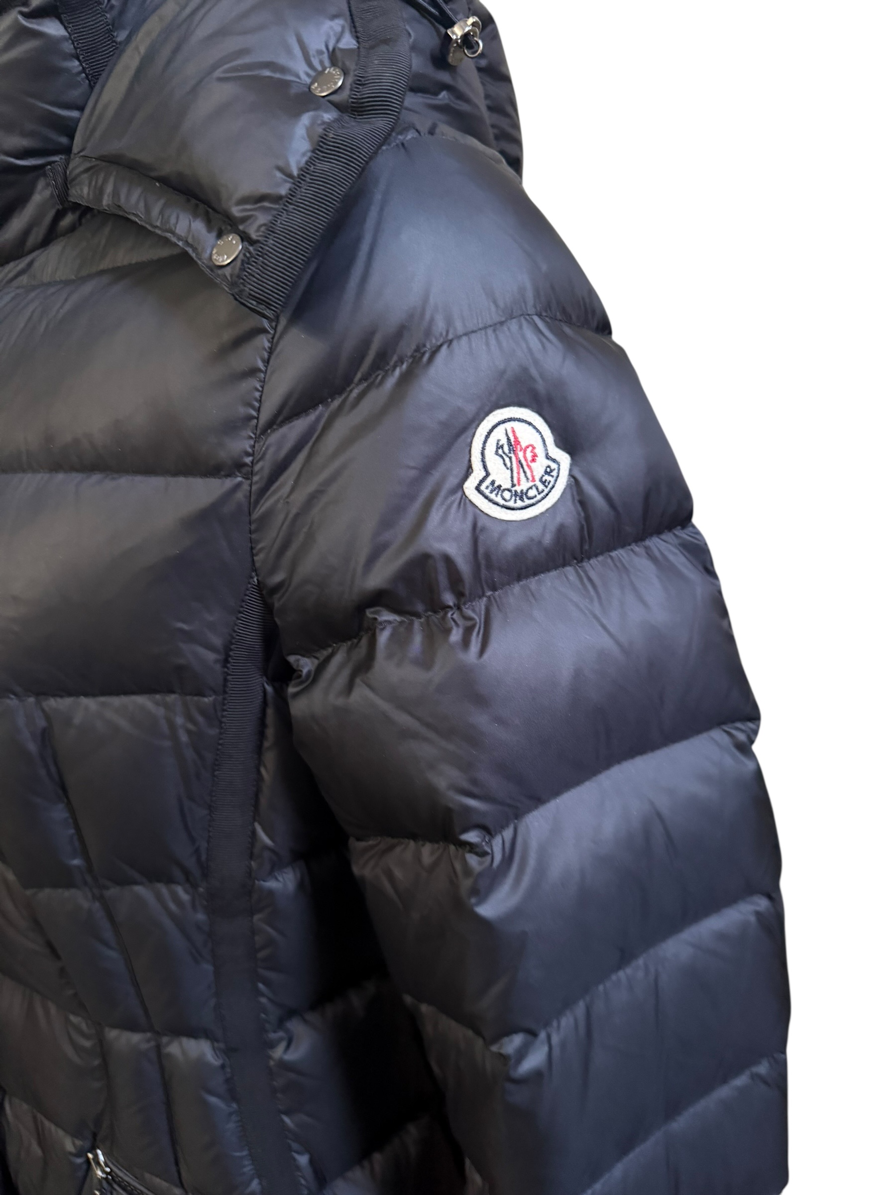 Moncler down jacket | Marché LOOP