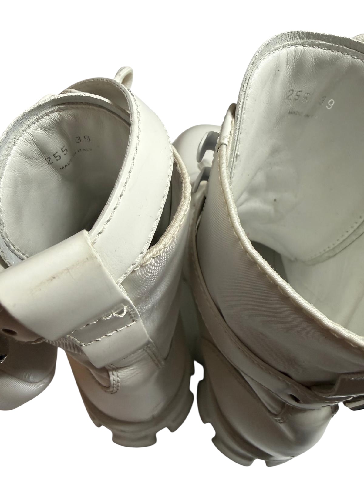 Prada Monolith ankle boots | LOOP-Marktplatz