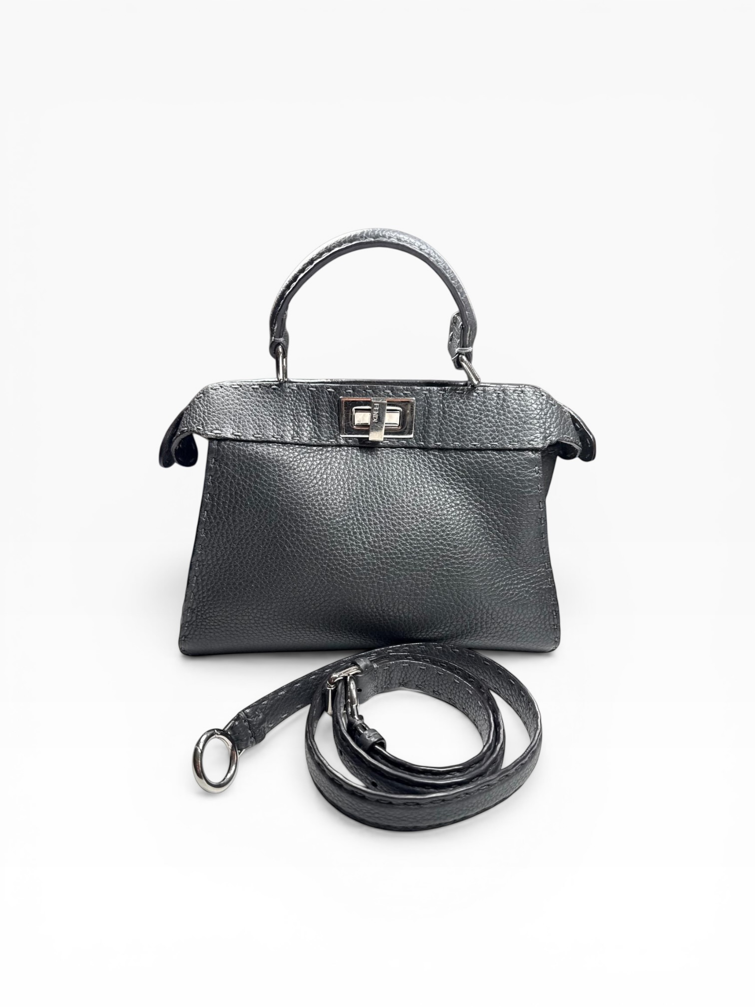 Fendi Small Peekaboo Bag | LOOP-Marktplatz