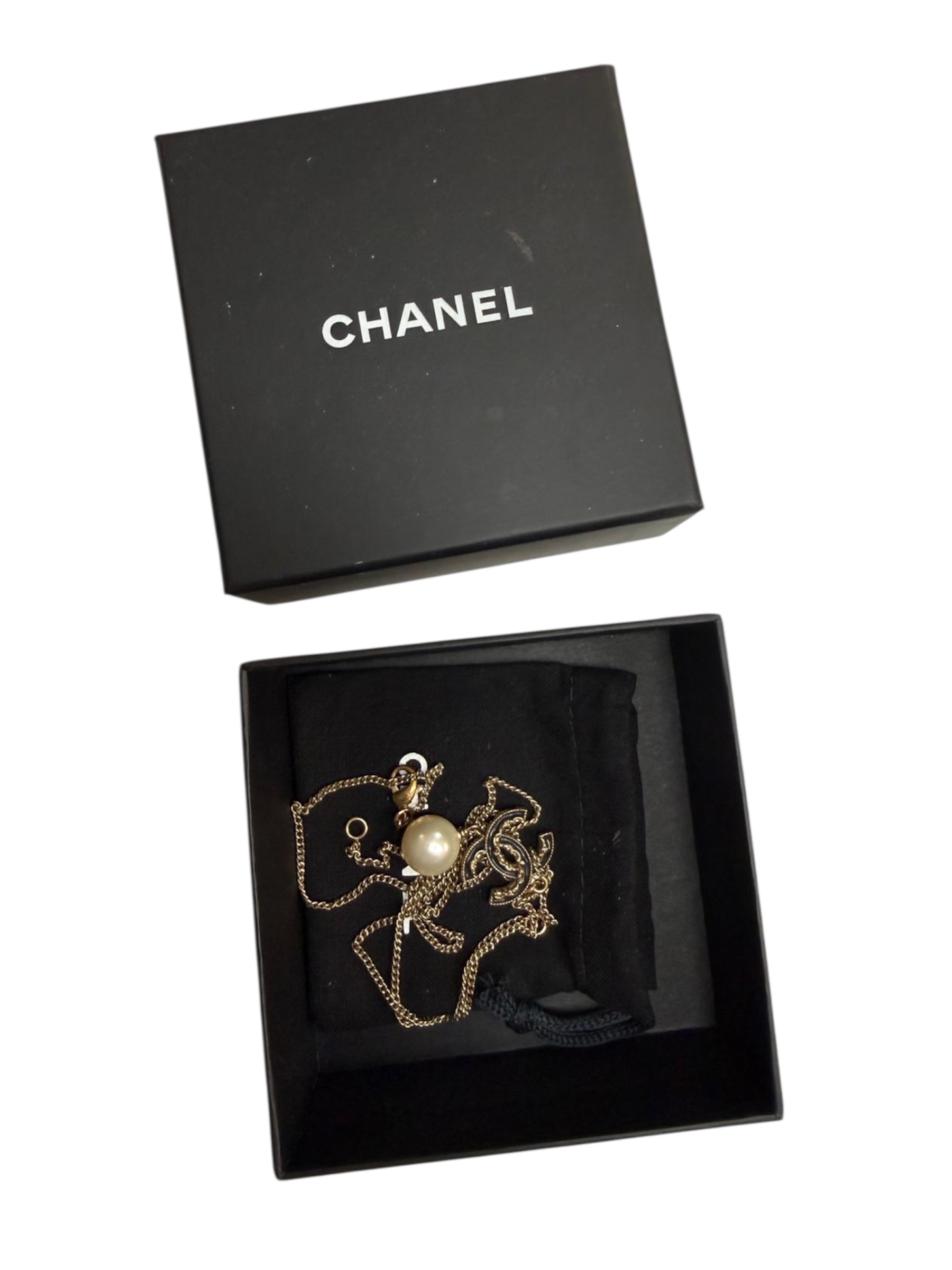 Chanel necklace | Marché LOOP