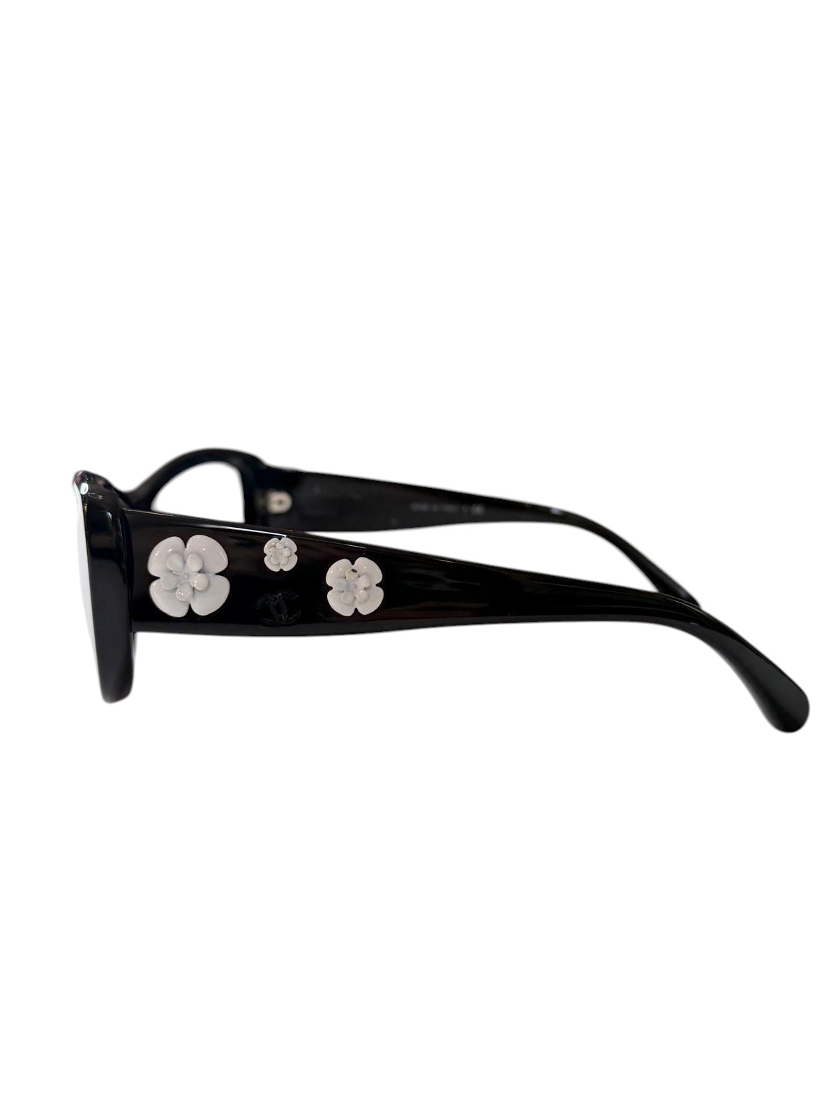 Chanel glasses | Marché LOOP