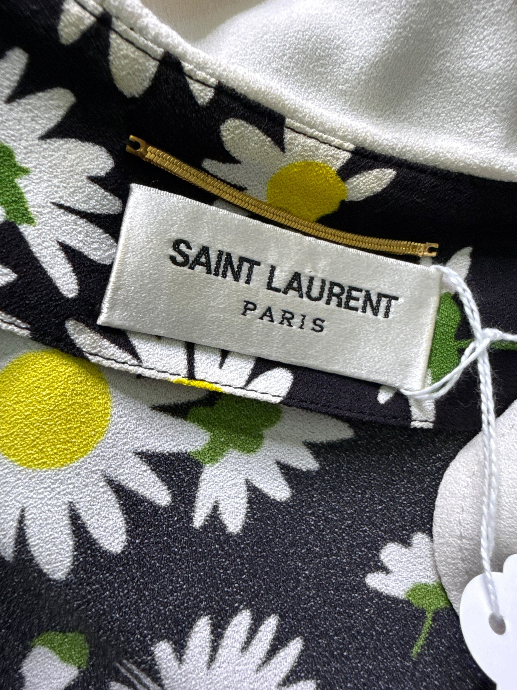 Kleid von Yves Saint Laurent