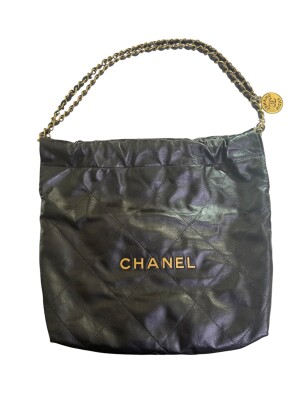 Chanel 22 bag | LOOP-Marktplatz